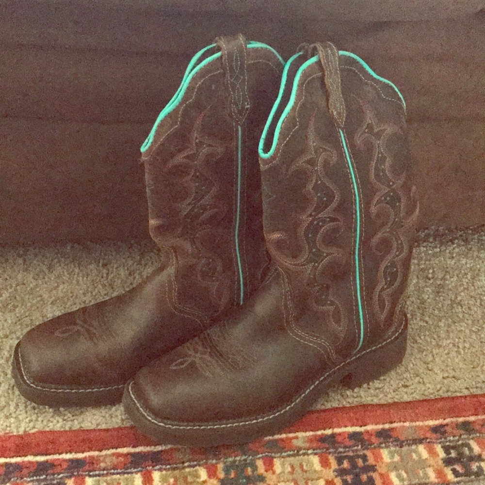 Brown Justin boots! Never worn! 9.5 size!